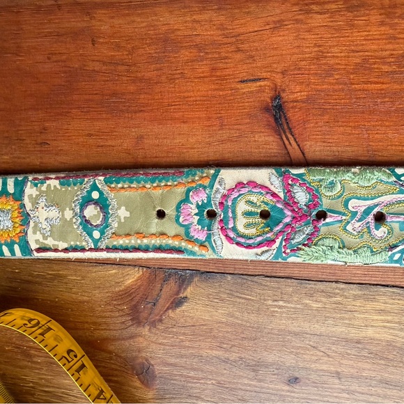 Lucky Brand Embroidered Belt - Picture 11 of 12